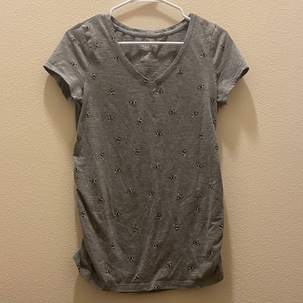 Gray V-Neck Tee with Bees size small